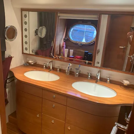 Philoria 3* אגדה