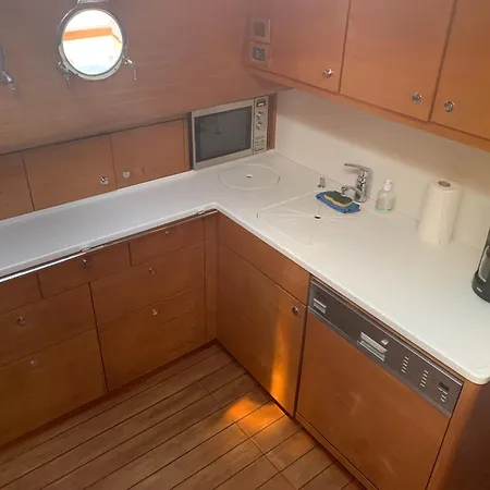 לינה וארוחת בוקר Philoria אגדה